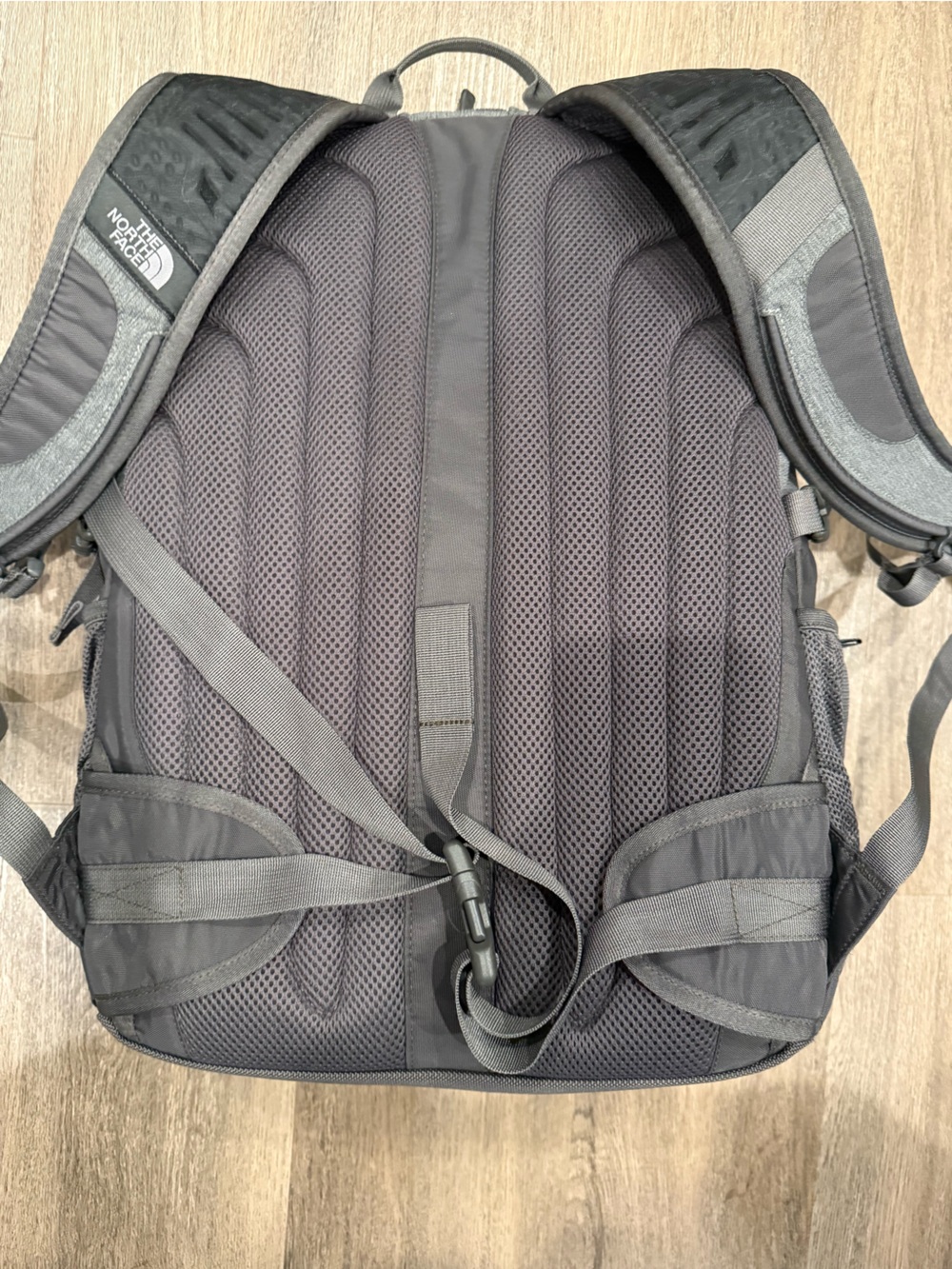 The North Face Gray Recon Backpack - Picture 4 of 7